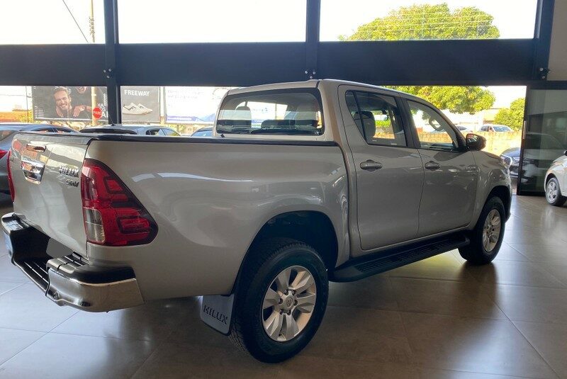 HILUX 2.7 SRV 4X2 CD 16V FLEX 4P AUTOMÁTICO ANO 2018 COR CINZA